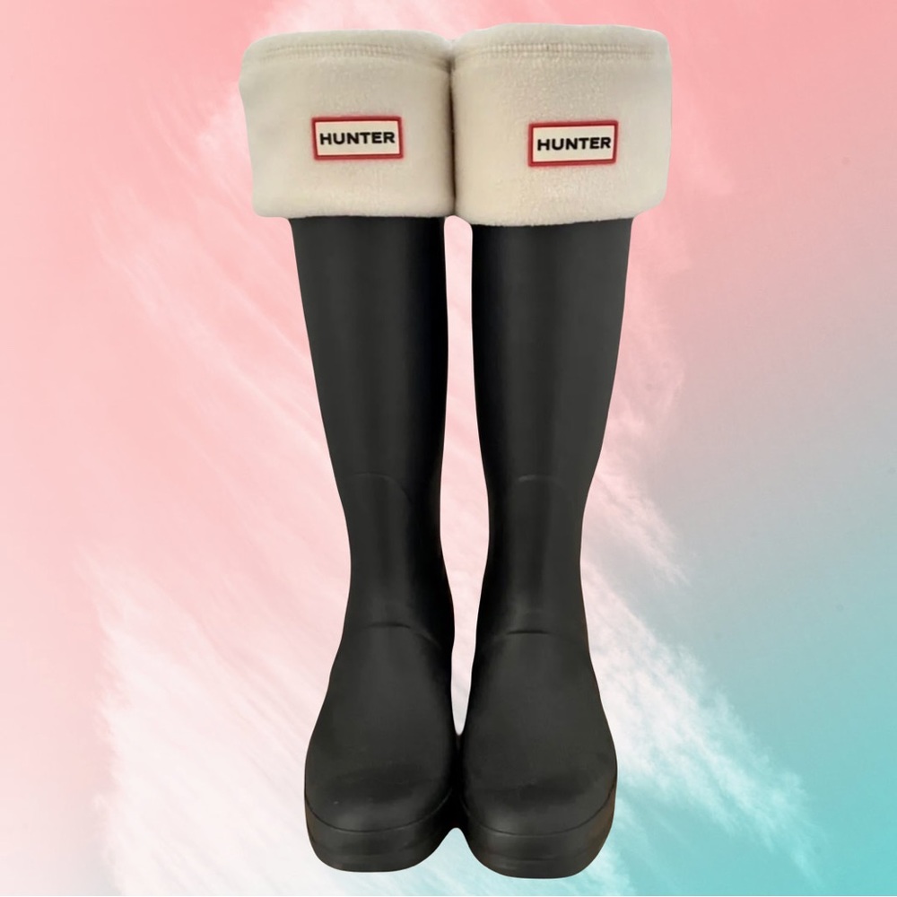 Hunter Original Tall Rain Boots Matte Black - Women’s Size 9 + Boot Socks